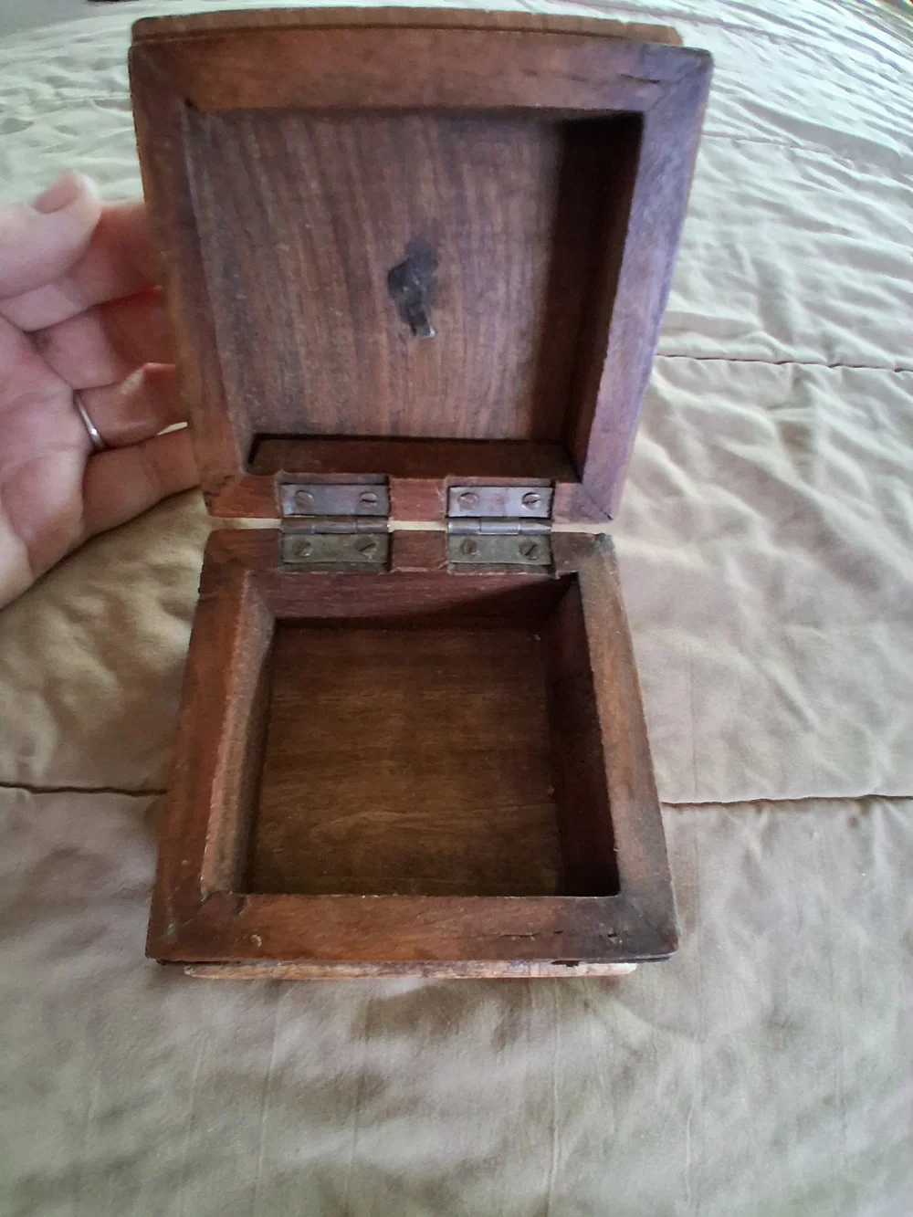 Vintage Made In India Wood Decorative Jewelry/Trinket Box with Metal Accent